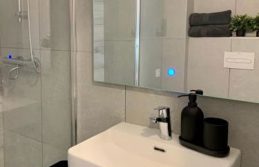 Topdown Apartments - Photo 16