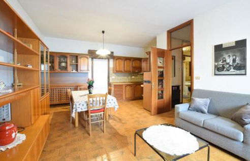 3 Bedroom Amazing Apartment In Lamon - Foto 10