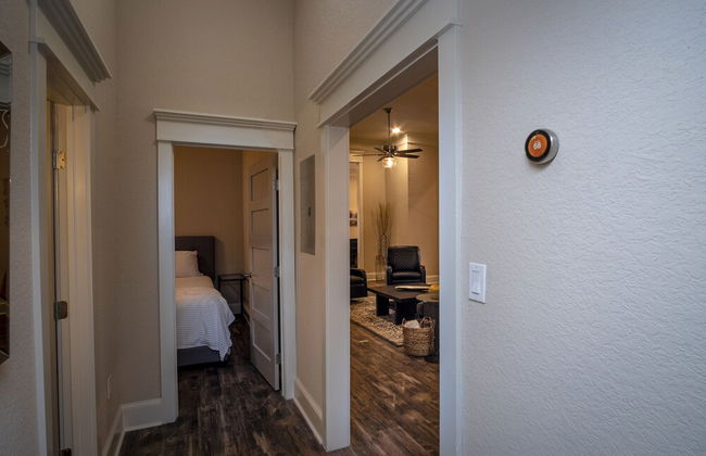 Brand NEW Large Impressive House Near Downtown! - Photo 44