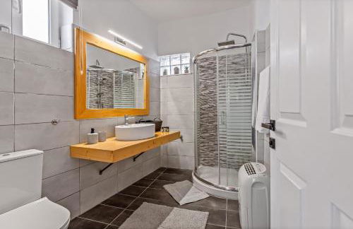 San Elias House - Photo 31