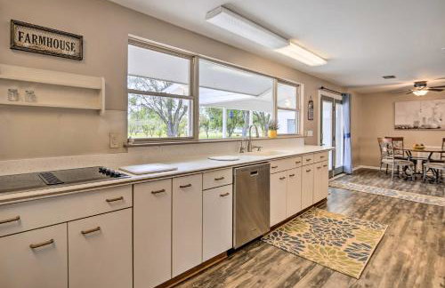 Riverfront Family Home Yard, Orchard, Dock! - Foto 11