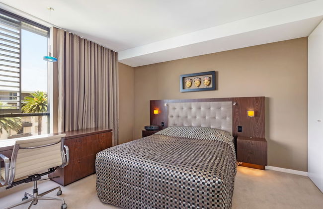 Stylish 1 Bedroom Apartment Camperdown - Photo 3