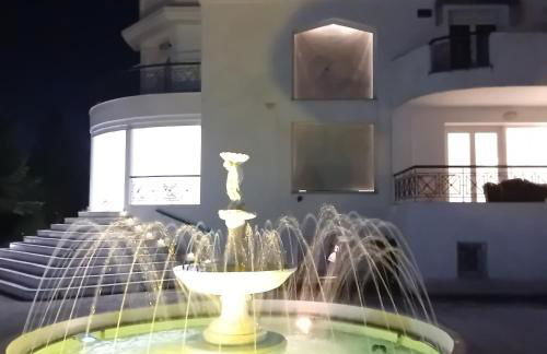 Villa Stef Lux - Πολυτελής Βίλα 8 - 10 ατόμων με Εσωτερική Πισίνα περιοχή Αεροδρομίου - Περαίας Θεσσαλονίκη - Photo 35