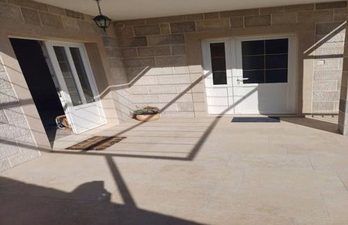 Two Bedroom Apartment with Sea View - Foto 24