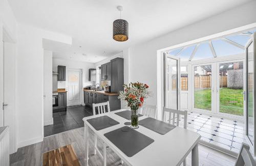 3-Bed, Sleeps 6, Near M1/M62 - Foto 6