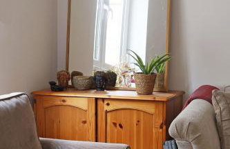 Bright Ground Floor Flat with Free Parking and Balcony Near Stoke Newington - Foto 5