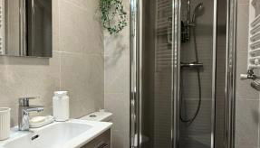 Urban design at Cuatro Caminos, Bernabeu, Madrid - Foto 5, Shower