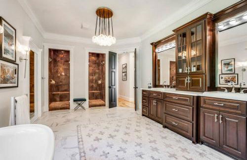 Luxury Mountain Mansion, 7BR, 8 king beds, 10000sf, Views, Pool, Sport Court, Gym, Sauna, Petting Zoo - Foto 16