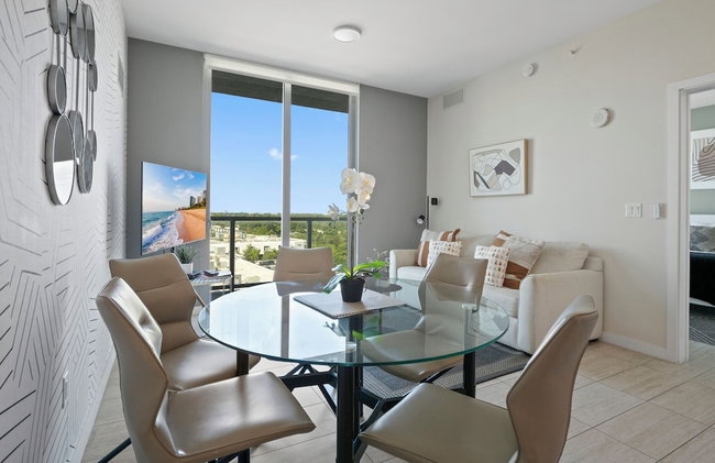 Poolside District Condo - We Host - Foto 18