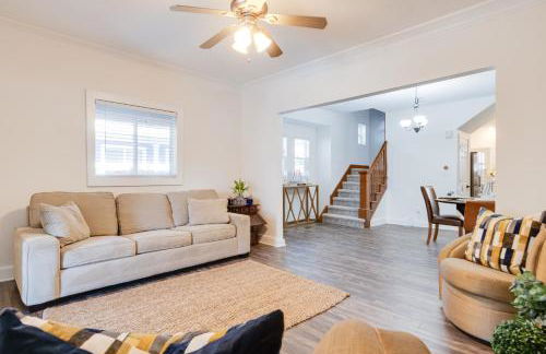 Near Family Fun! Centrally Located Indy Charmer - Foto 3