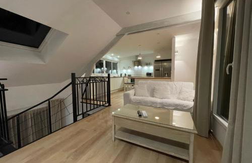 Duplex vieux marché quartier historique wifi/parking - Foto 6