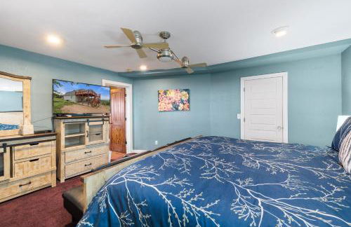 Entire 2br 2ba hilltop view home Sleeps 8 pets 4 acres Jacuzzi Central AC Kingbeds Office Free WiFi Parking Full Kitchen Refrigerator Washer Dryer Furnished Three 3 Large Sunset Dining Patios Grill Stovetop Oven Hiking Wildlife Firepit Quiet very Secluded - Foto 5