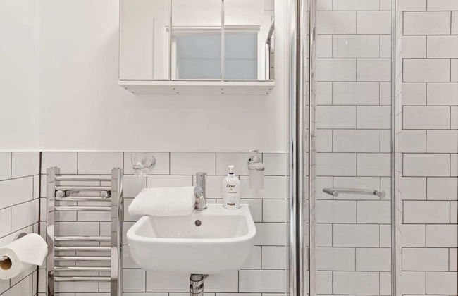 Elegant 1 Bedroom Apartment in Brixton - Foto 22