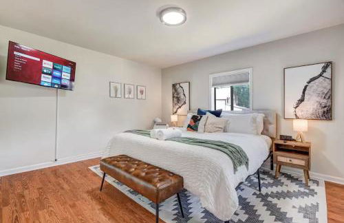 Modern Main-Level | TWO Kings • Yard • Downtown - Foto 1