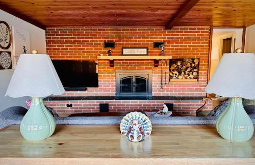 Ozran Cottage - a mid-century Lakefront getaway - Foto 7
