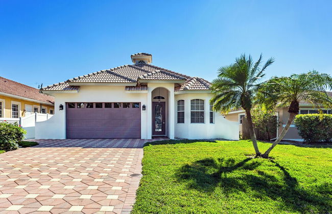 Imola: Newly Remodeled Pool Home Minutes from Vanderbilt Beach. Family-Friendly Retreat with 4 BR, 3.5 Bathrooms, and Private Screened Pool. Perfect Location Near Mercato and Naples Attractions - Foto 52