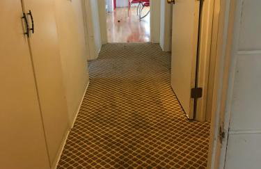 Secluded, Charming and Unique! Spacious Apartment EXCELLENT Central Location - Foto 10