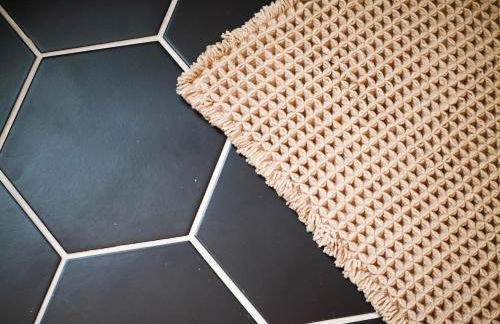 The Modern Boho Brick Loft - Foto 6