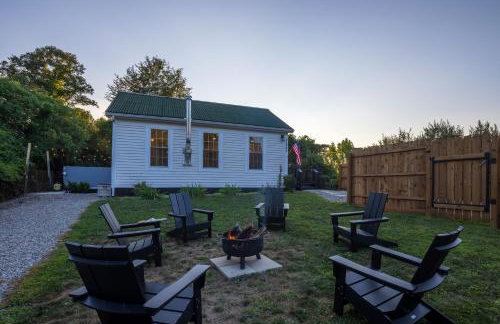 Cozy Spring Night HotTub Firepit PetFriendly Patio - Foto 5