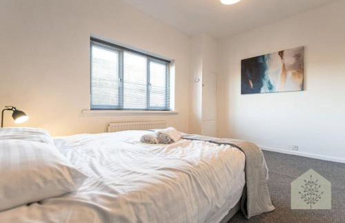 Holt House - Photo 12