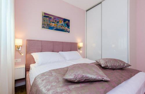 New Art Apartment - Photo 14