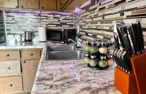 Beautiful 2BR Apartment. Black-out Curtains - Foto 10