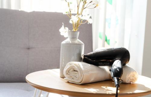 Open Mind Property - Cozy Flat for FOUR - Photo 4