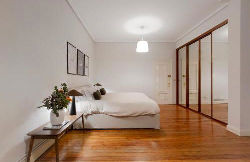 Amplio Apartamento en Casco Viejo - Corazón de Bilbao - Foto 42