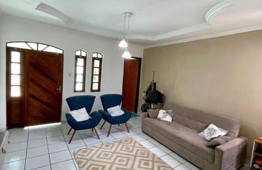 Linda casa no centro de Garanhuns - Foto 1