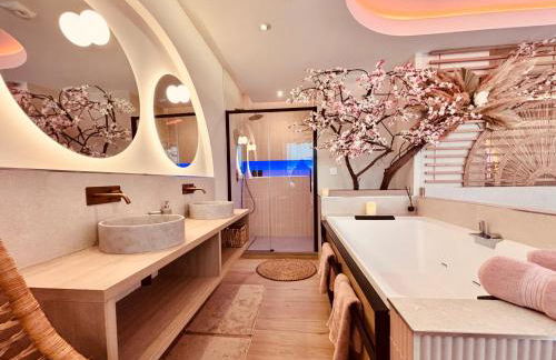 Blossom Suite-Hyper centre Jacuzzi Balcon clim - Foto 7