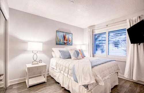 Peaceful Lakefront Beauty - Foto 11