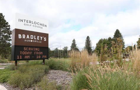 Pet Friendly 3BR 3BA Home near Traverse City with Game Room and Fenced Yard - Foto 19