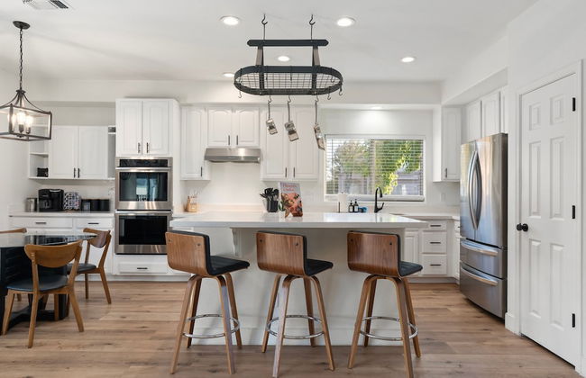 The Cardinal Walk to Stadium Pool Spa Sportcourt - Foto 13