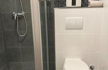 Apartment am Rhein ganze Wohnung NETFLIX Internet 1000 Mbits, free Parking - Foto 9