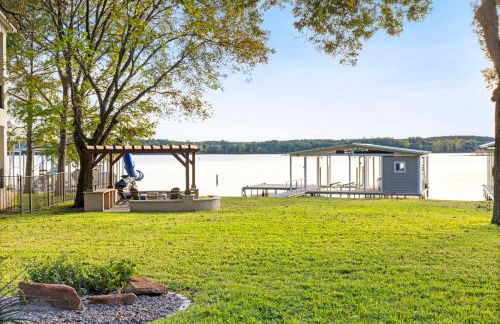 New Listing - Promo Price Waterfront Huge Yard - Foto 22