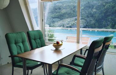large & spacious apartment with fantastic views - Foto 2