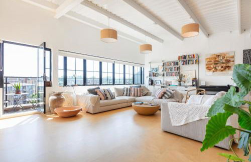 Large Penthouse in unique former Warehouse furnished with premium fittings for a luxurious stay - Foto 2