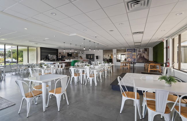 1/1 Condo-hotel With Double bed and Community Pool Miles From Disney! - Foto 15