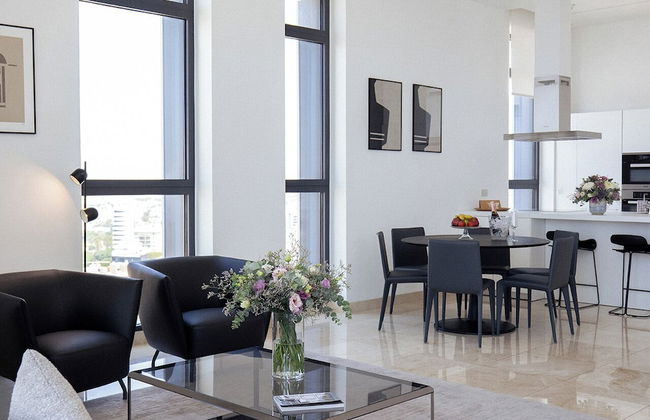 Central Park Residence - Photo 12