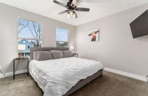 Entire Home Private Parking Fenced Yard - Foto 21