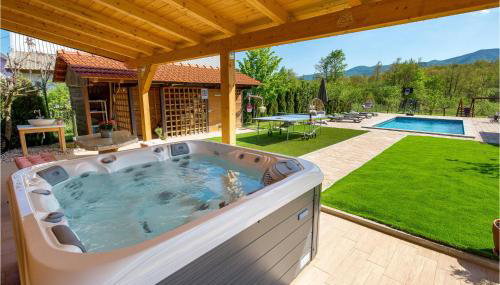 Gorgeous Home In Lovinac With Sauna - Foto 2