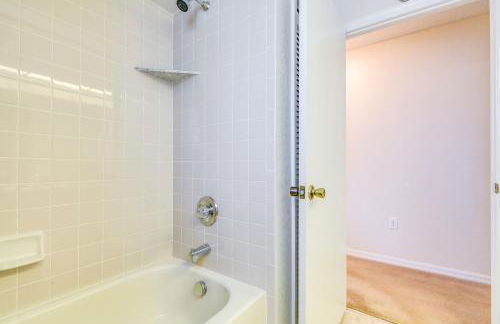 Family-Friendly Spring Hill Vacation Home with Lanai - Foto 21