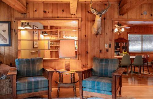 BunkHouse 1960's Camp Vibe with Timeless Wet Bar - Foto 64