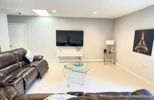 Modern Miami Oversized 3 Bedroom in Central Location - Foto 22