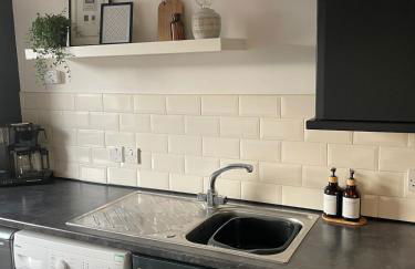 5 Roslin Place- 2 Bed Apartment - Photo 10