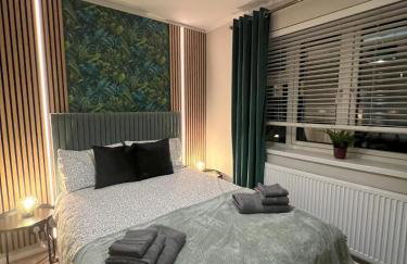 Spacious & Modern Family Gem - Foto 1