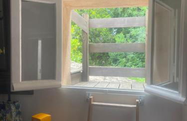 Steps from the Port! Chic 2-Bed in the Heart of Saint-Tropez - Photo 23