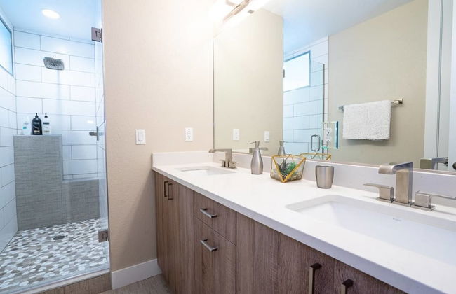 Mid Mod Manor A Sophisticated Townhouse Golden Triangle - Foto 27