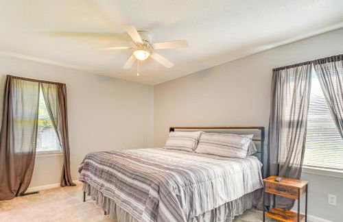 15 Mi to Raleigh Dog-Friendly Home with Fire Pit! - Foto 21