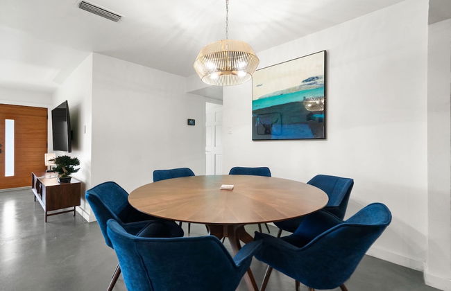 4 Bedroom Near Soco With a Private Pool & Sauna - Photo 28